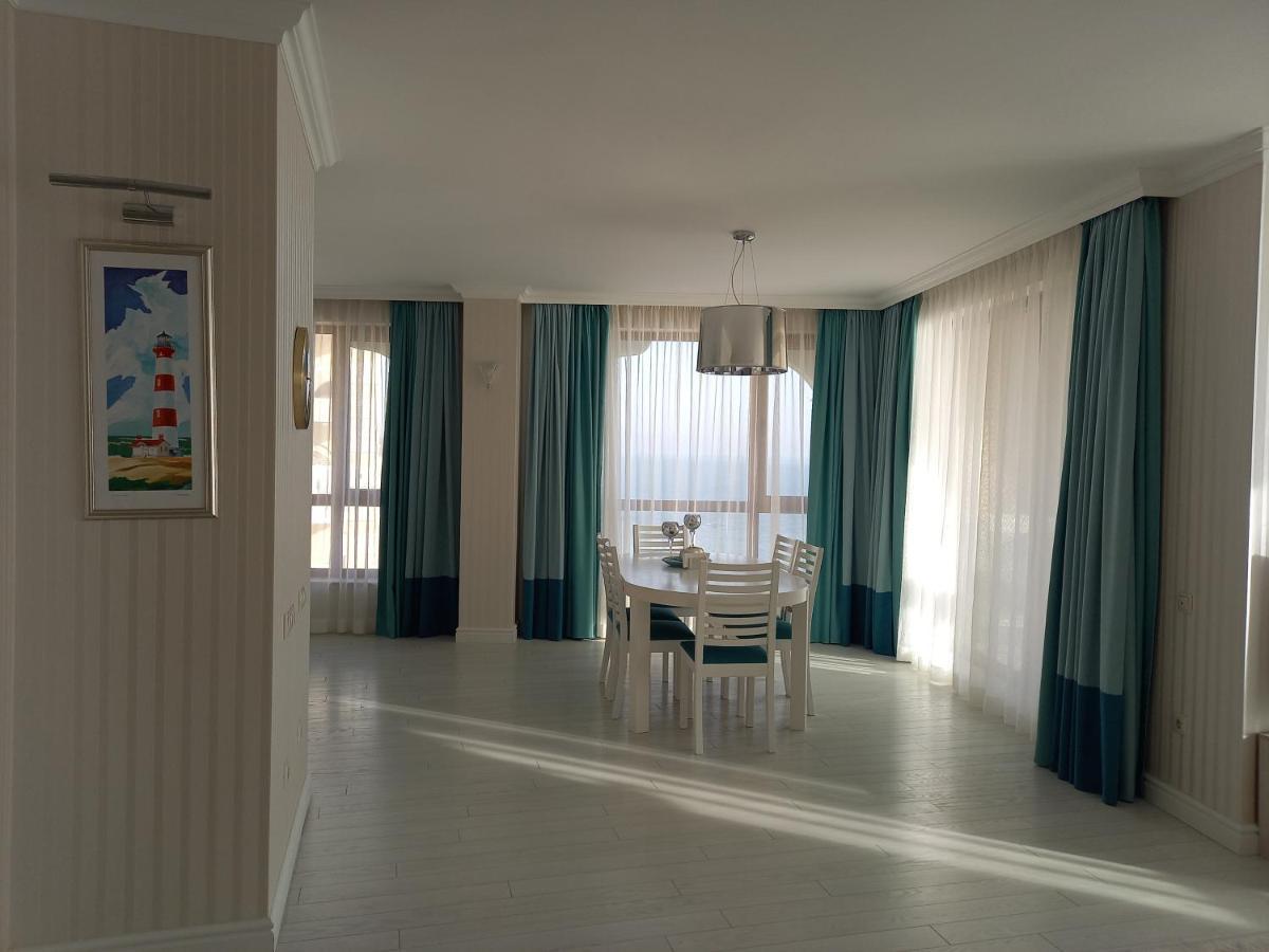 غولدن ساندز La Mer Residence المظهر الخارجي الصورة