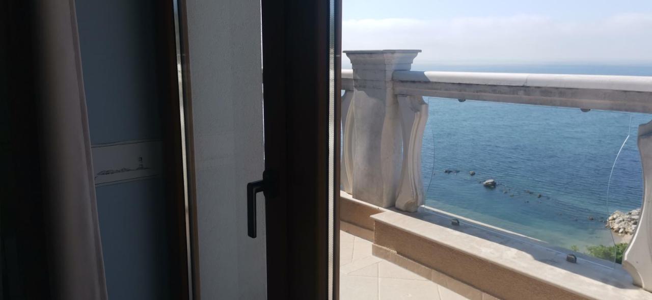 غولدن ساندز La Mer Residence المظهر الخارجي الصورة