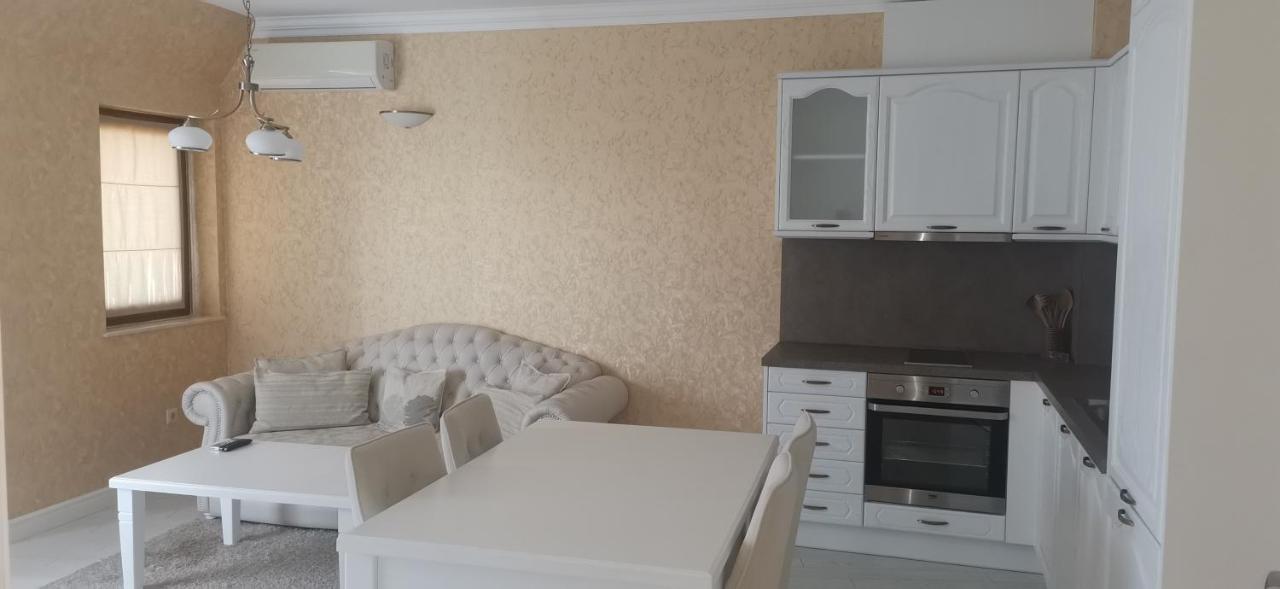 غولدن ساندز La Mer Residence المظهر الخارجي الصورة