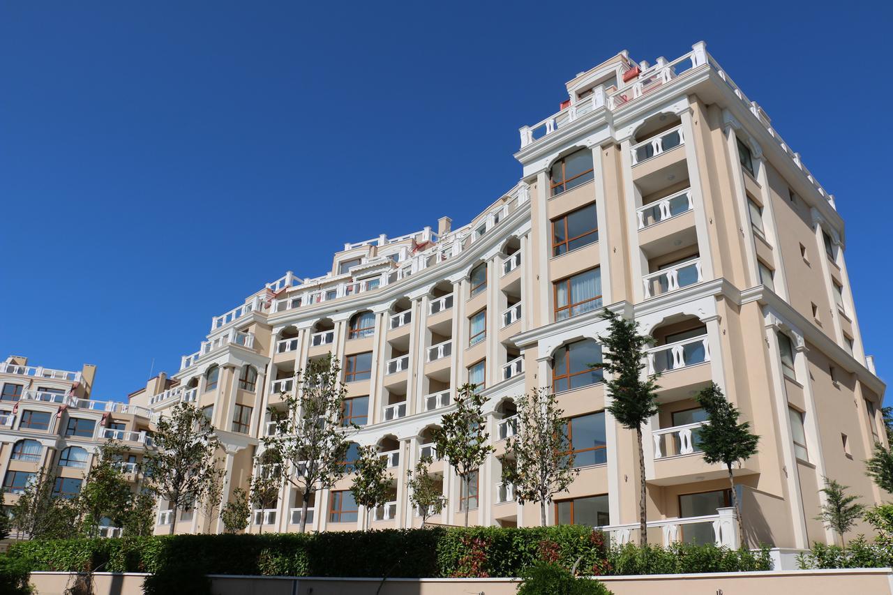 غولدن ساندز La Mer Residence المظهر الخارجي الصورة